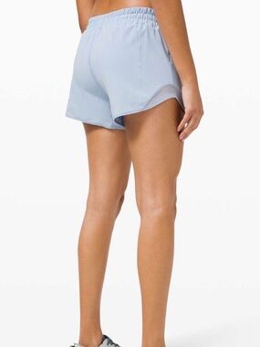 Lululemon Hotty Hot Short *Long 4" size 2